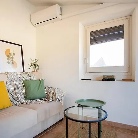 Romantic Duplex With Terrace And Great Views 赫罗纳