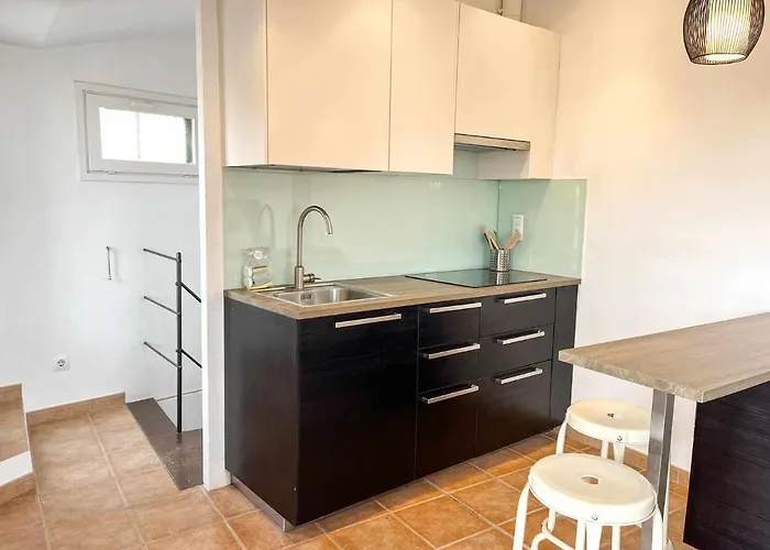 Romantic Duplex With Terrace And Great Views * Girona